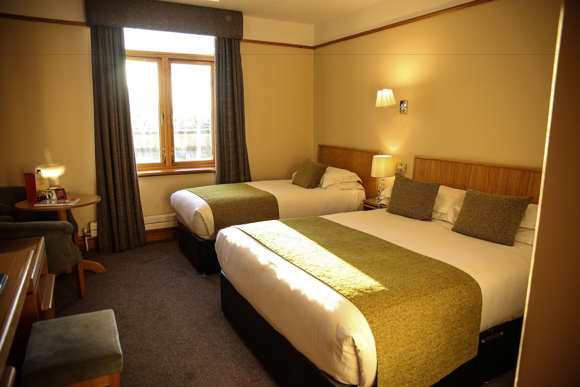Tullamore Court Hotel Extérieur photo