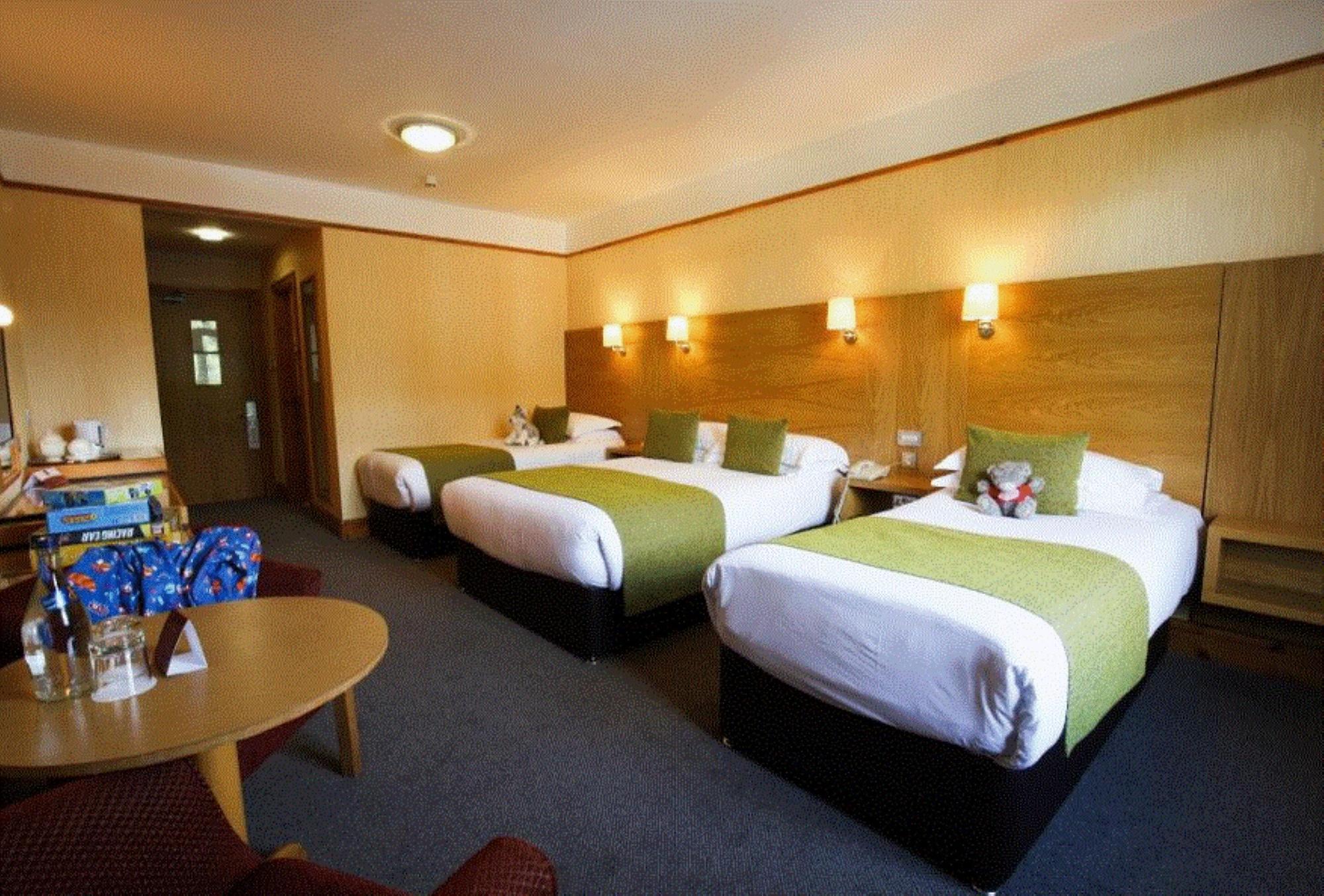 Tullamore Court Hotel Extérieur photo