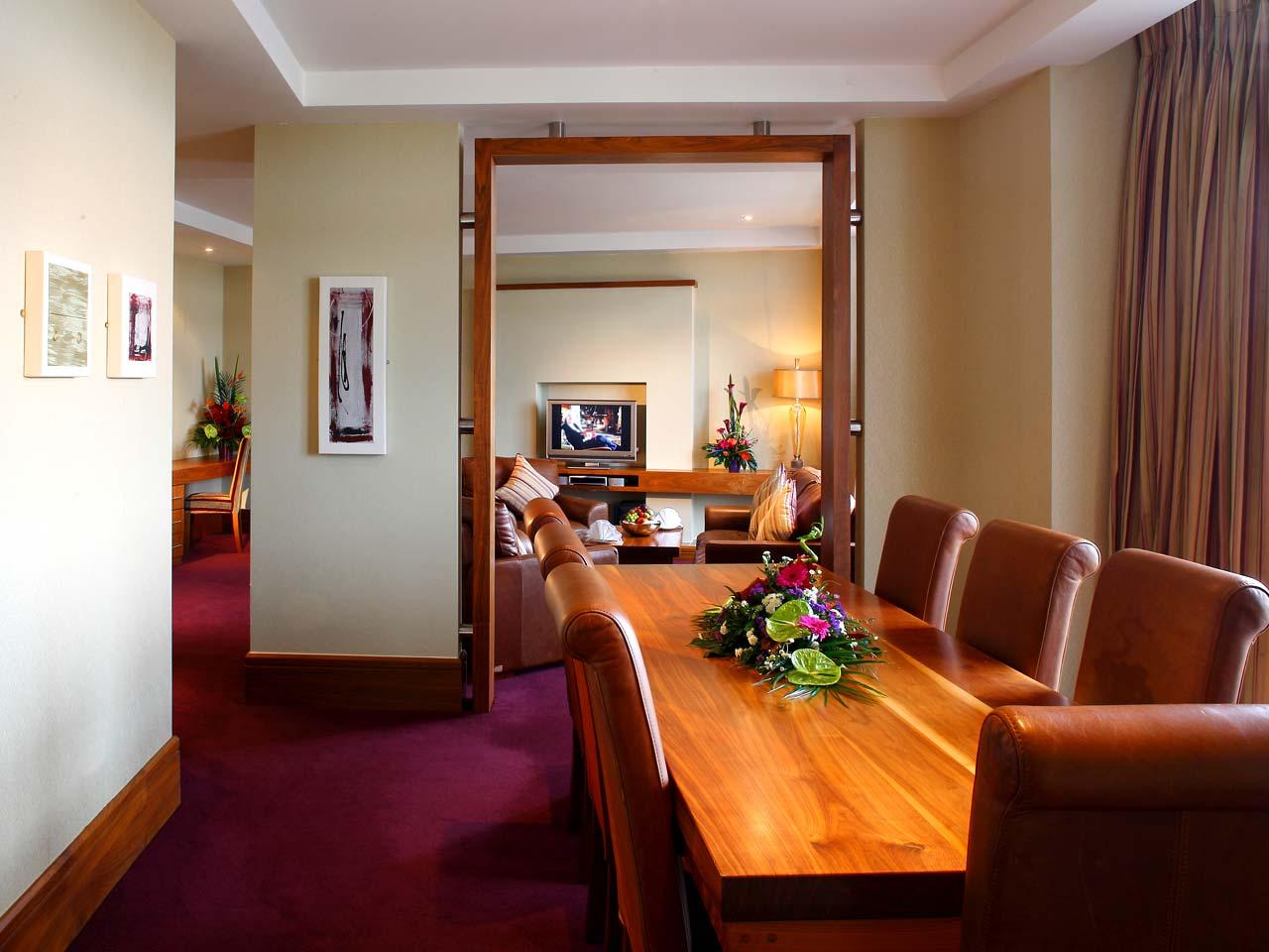 Tullamore Court Hotel Extérieur photo